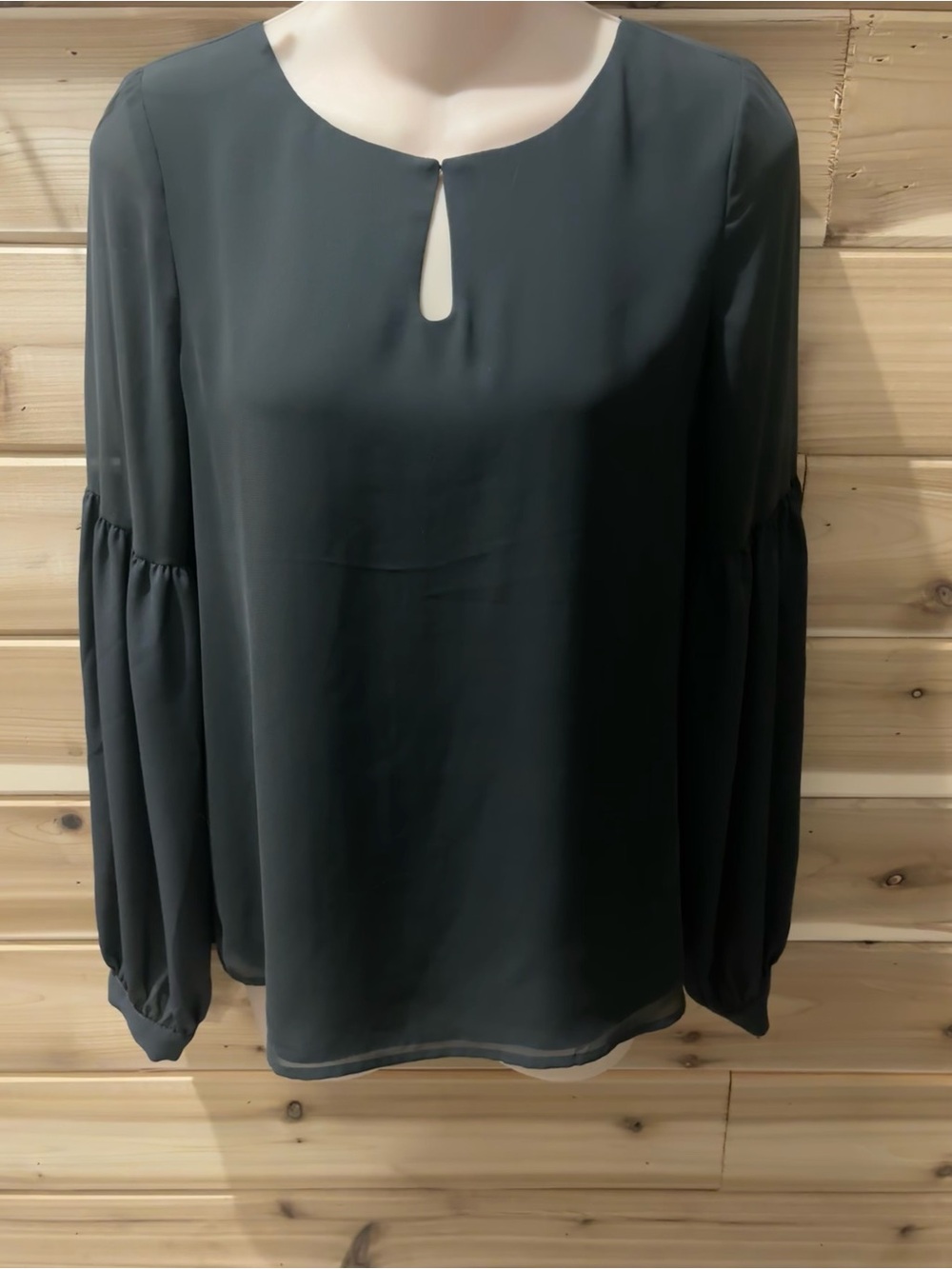 Express Long-Sleeve Keyhole Blouse with Balloon Sleeves